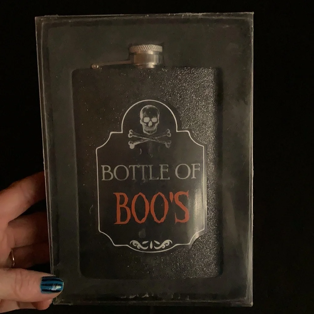 NWT ✨Sparkly☠️Spooky✨Glitter🥃FLASK